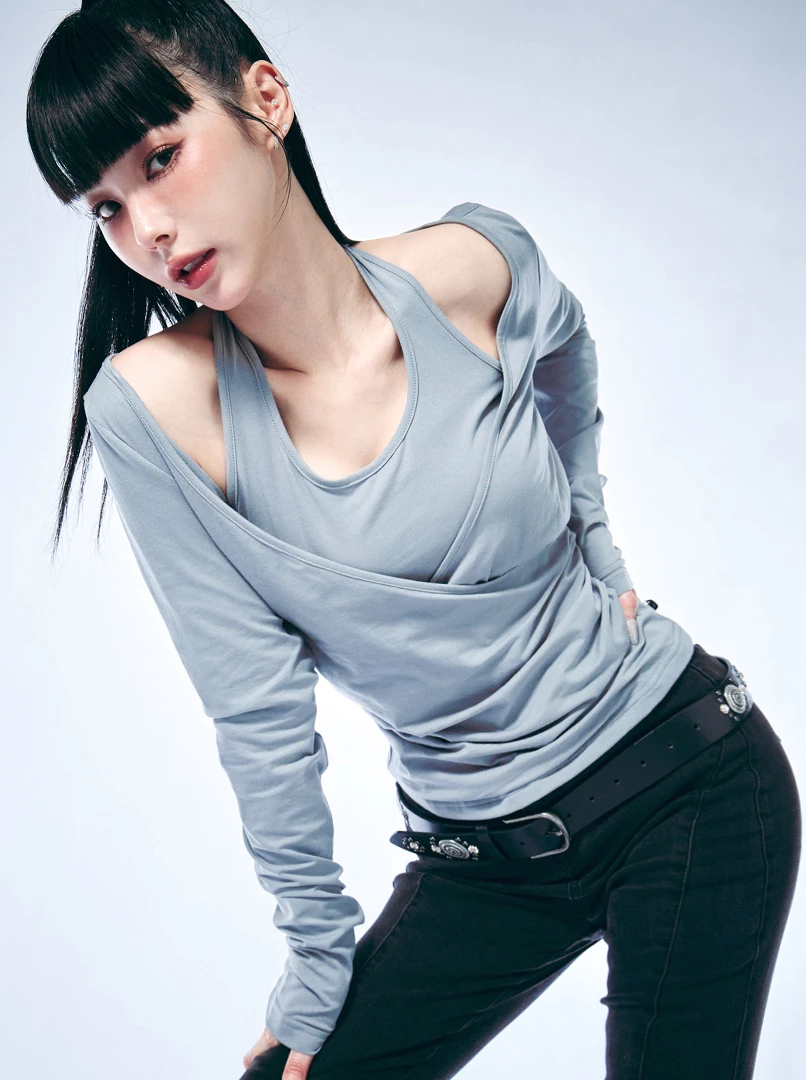 假兩件式內搭掛脖上衣