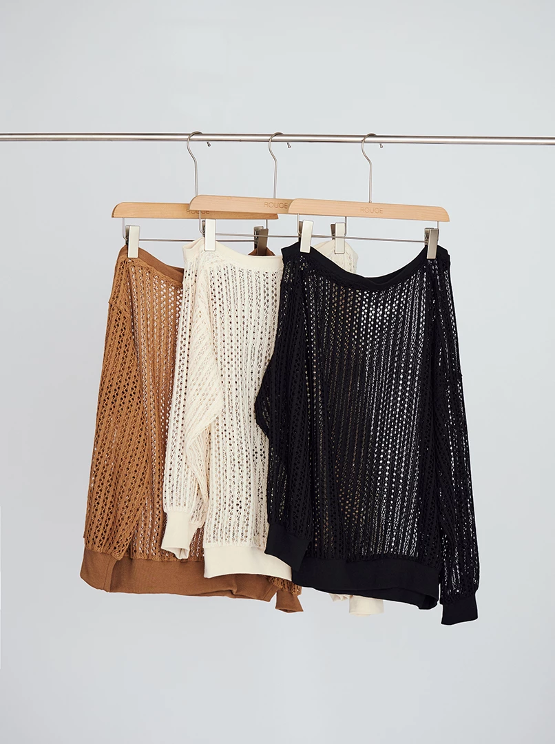 寬鬆斜領洞洞罩衫