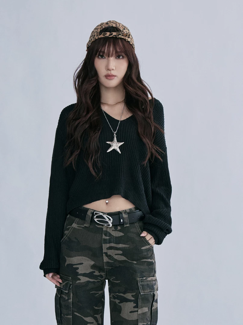 直紋小V領長袖針織衫