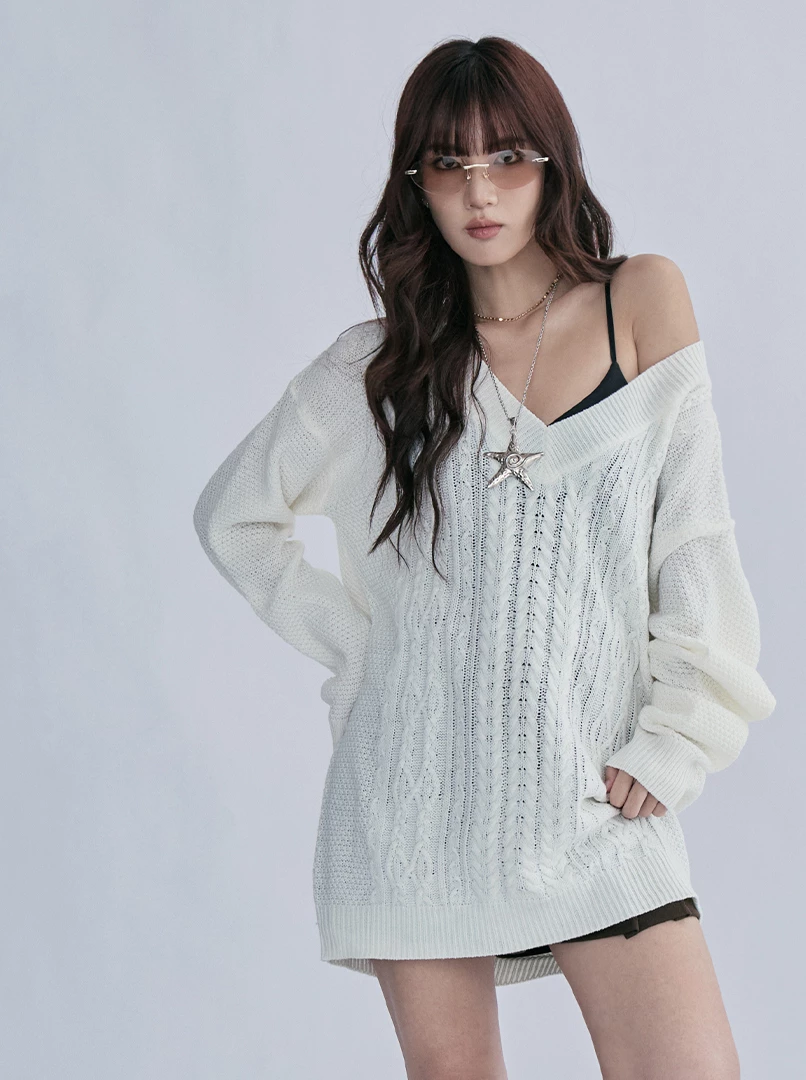 慵懶V領麻花中長針織毛衣