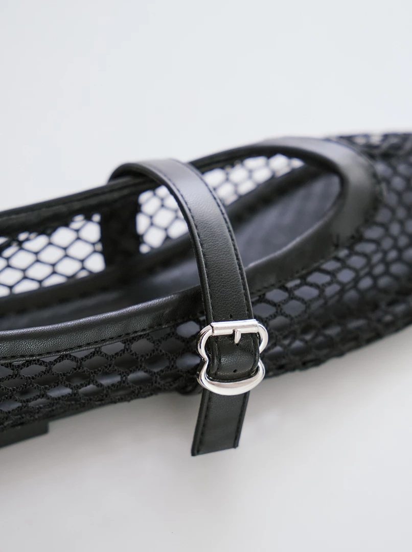 時尚圓頭洞洞鞋