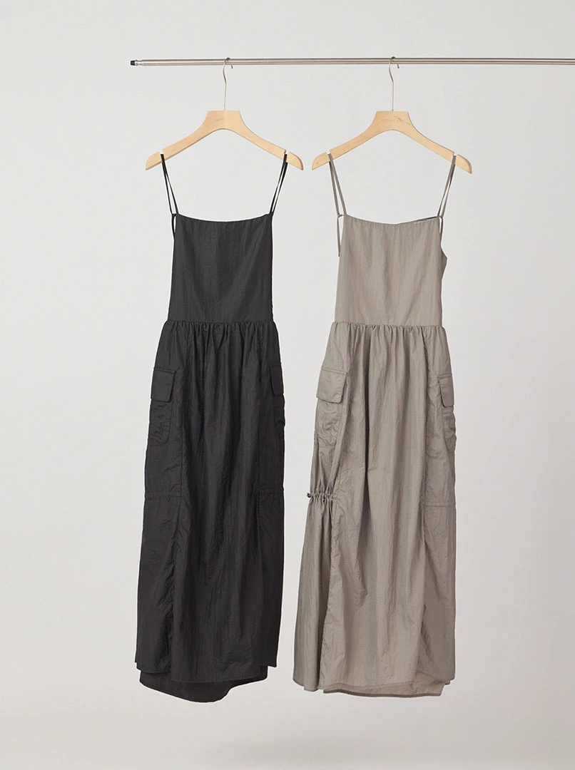 露背抽繩口袋長洋