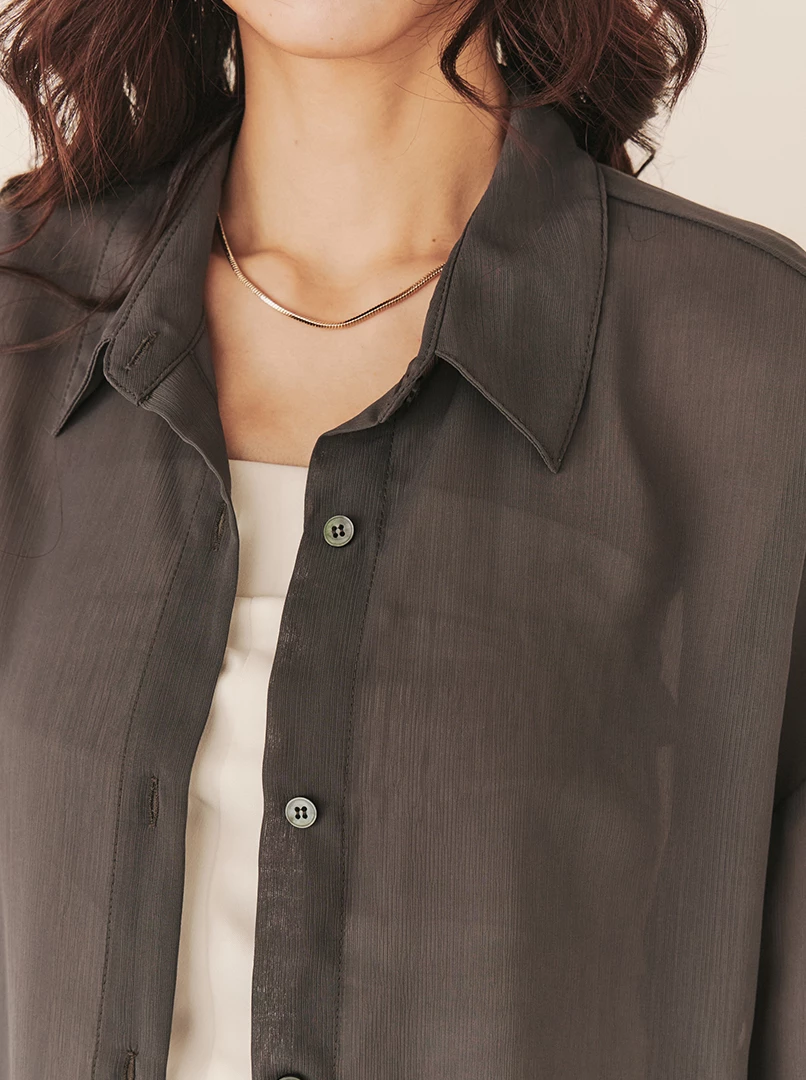 極簡透膚百搭襯衫
