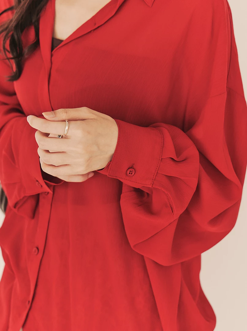 極簡透膚百搭襯衫