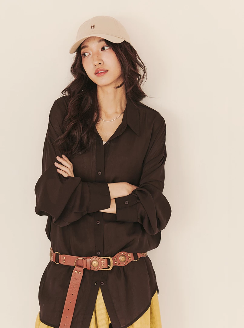 極簡透膚百搭襯衫