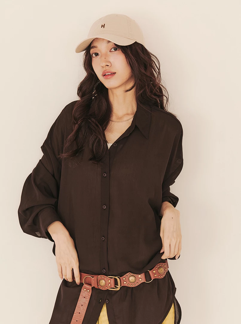 極簡透膚百搭襯衫