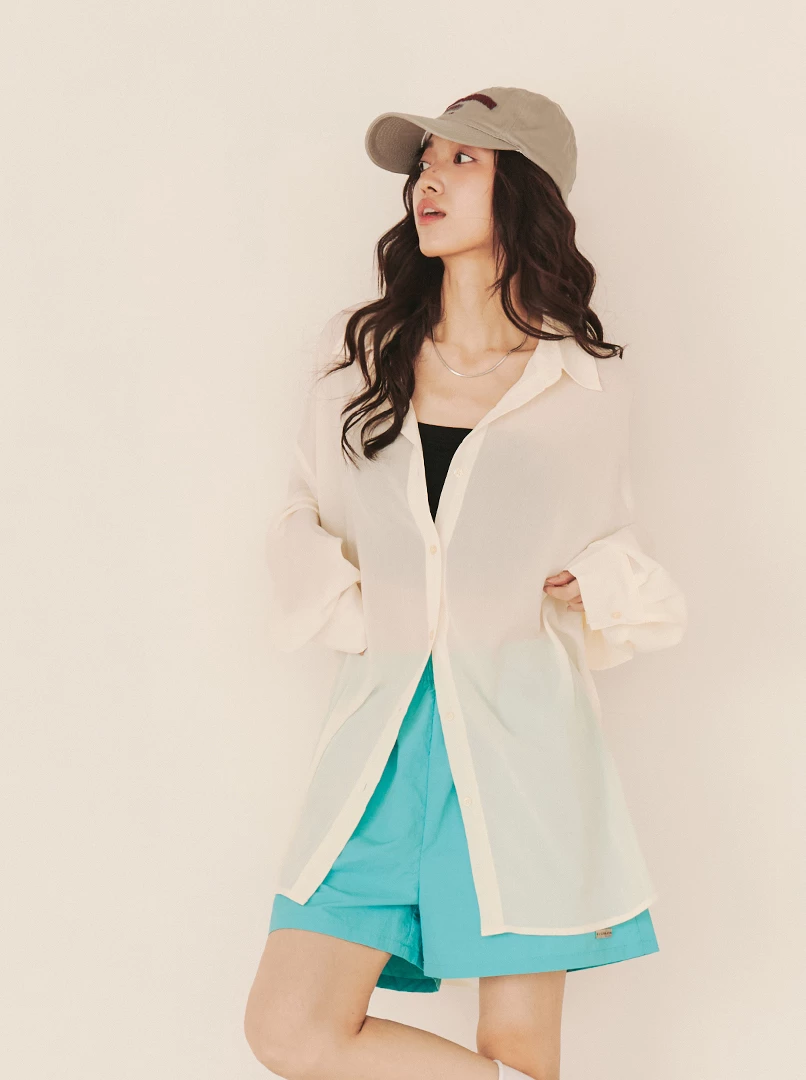 極簡透膚百搭襯衫