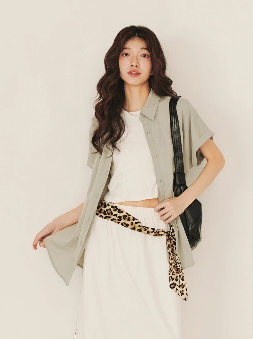 純色百搭顯瘦短袖襯衫