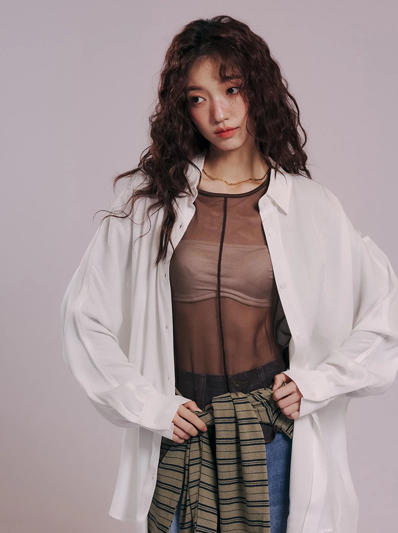 美背蕾絲拼接質感襯衫