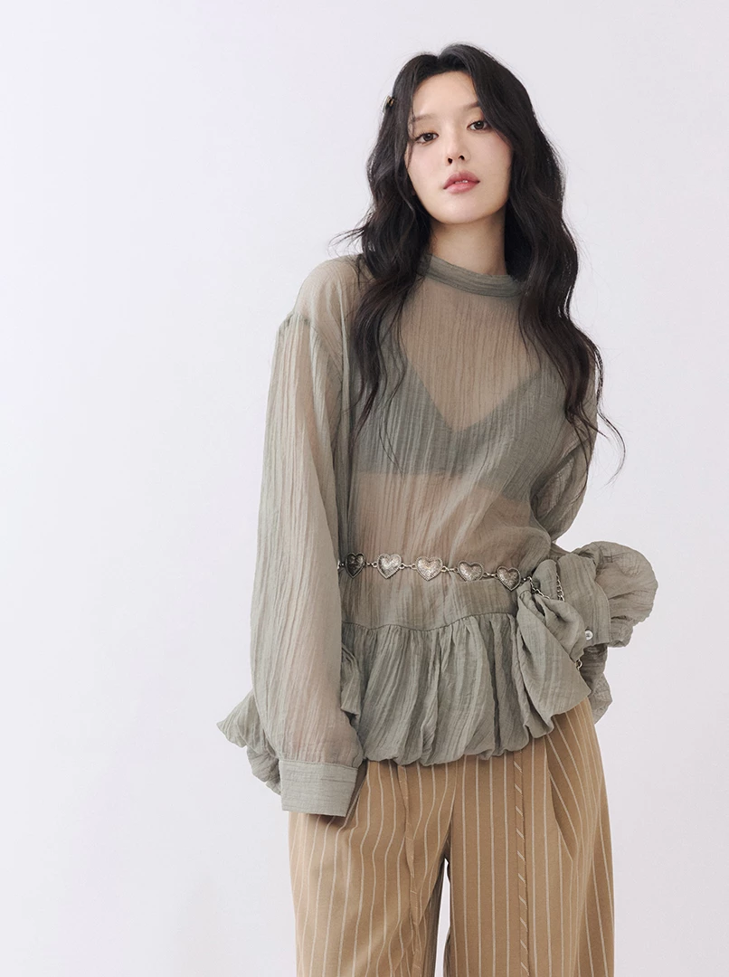 下擺澎澎花苞襯衫