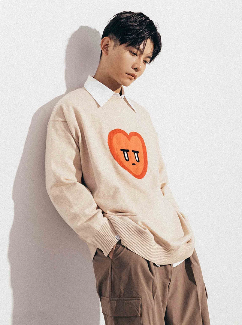 調皮鬼愛心毛衣