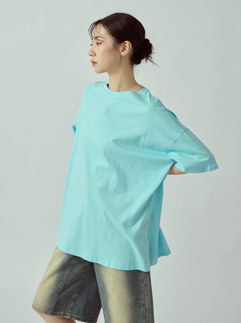 簡約刺繡圓領T恤