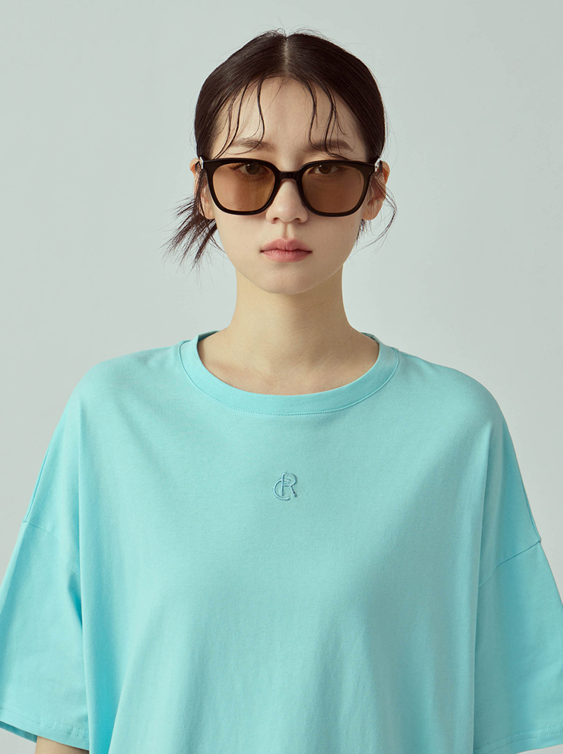 簡約刺繡圓領T恤