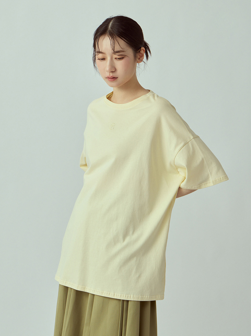 簡約刺繡圓領T恤