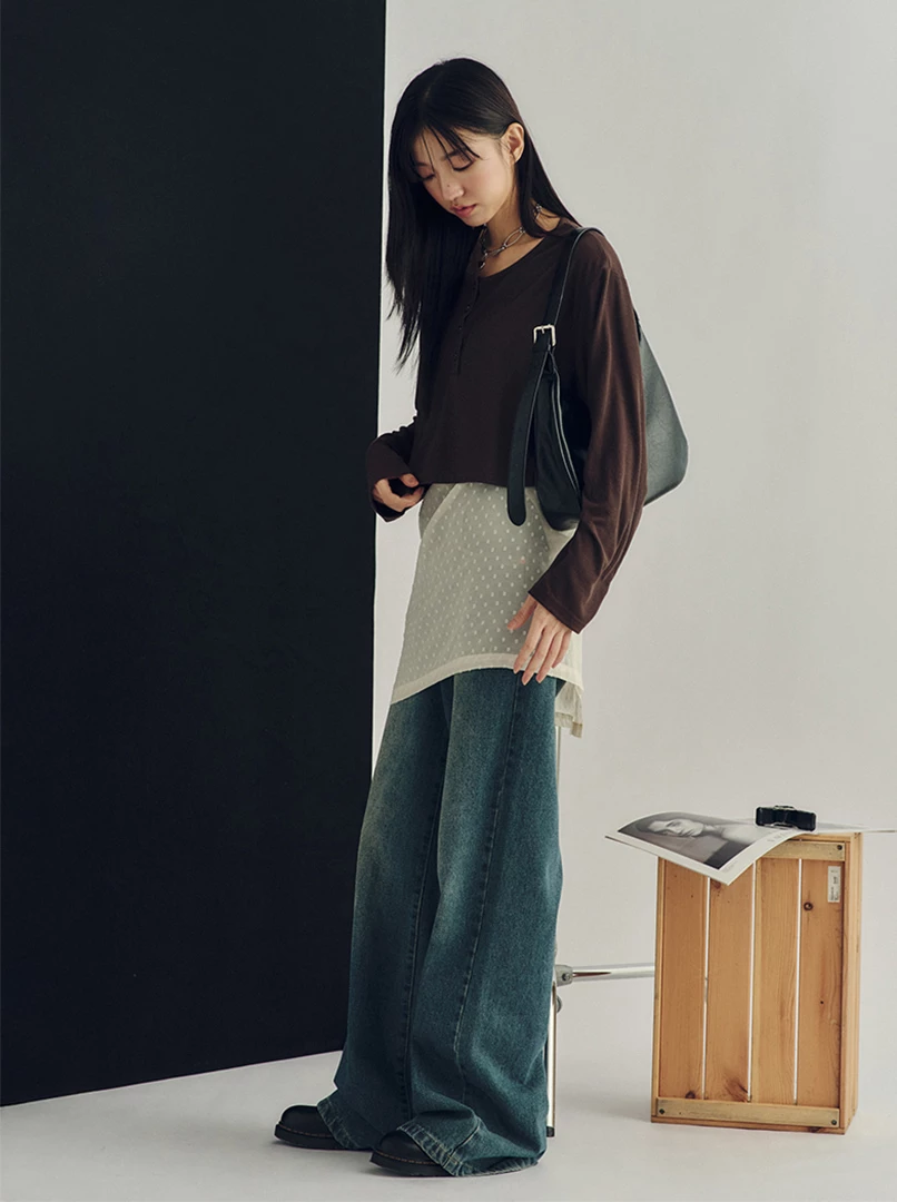 寬鬆圓領坑條上衣