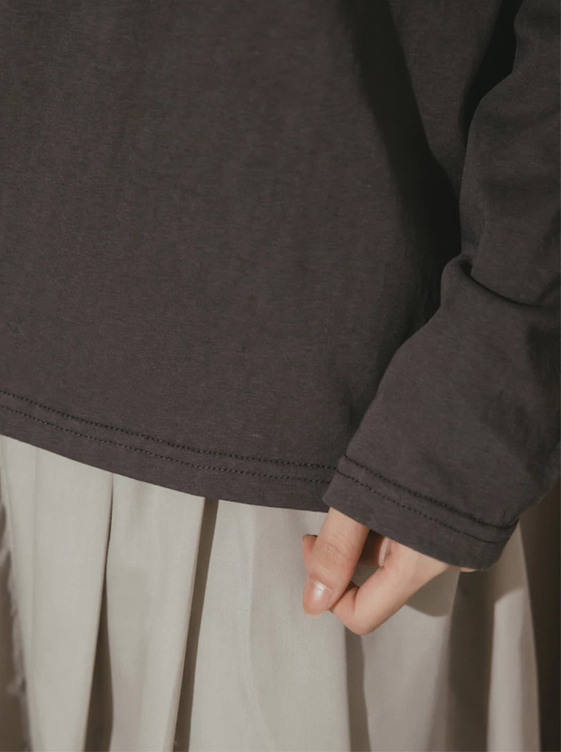 假兩件疊層設計上衣