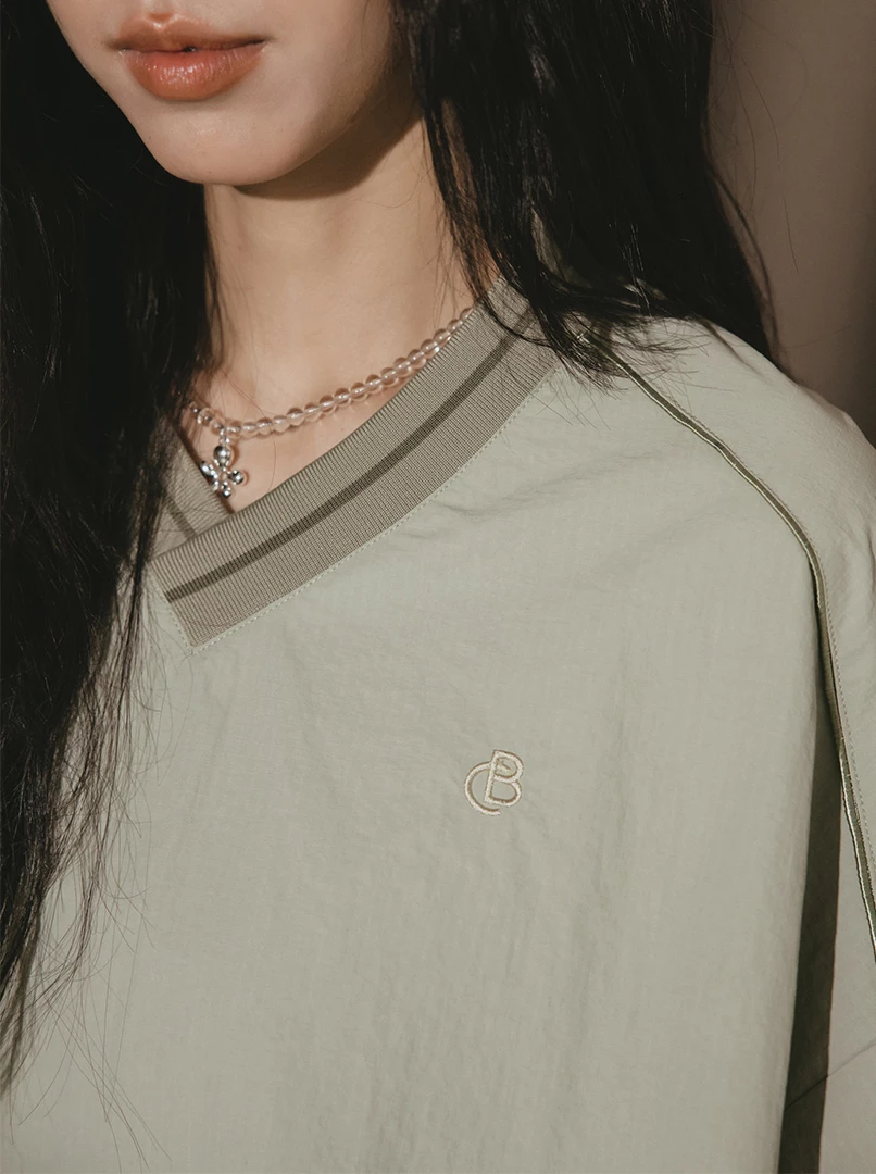 美式V領撞色線上衣