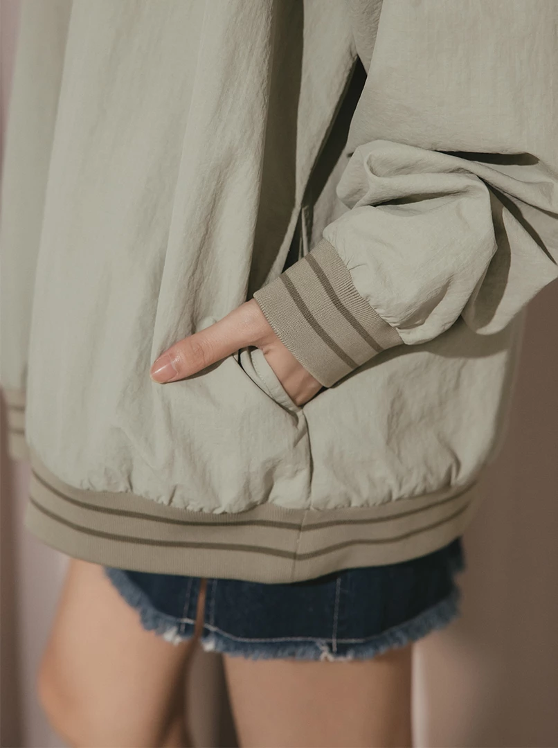 美式V領撞色線上衣