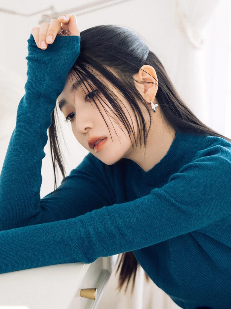 中線薄針織上衣