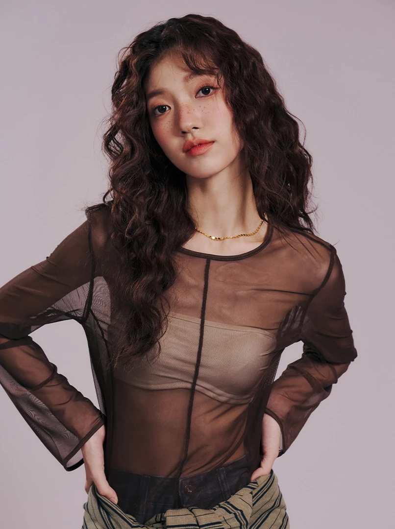 中線設計透膚上衣