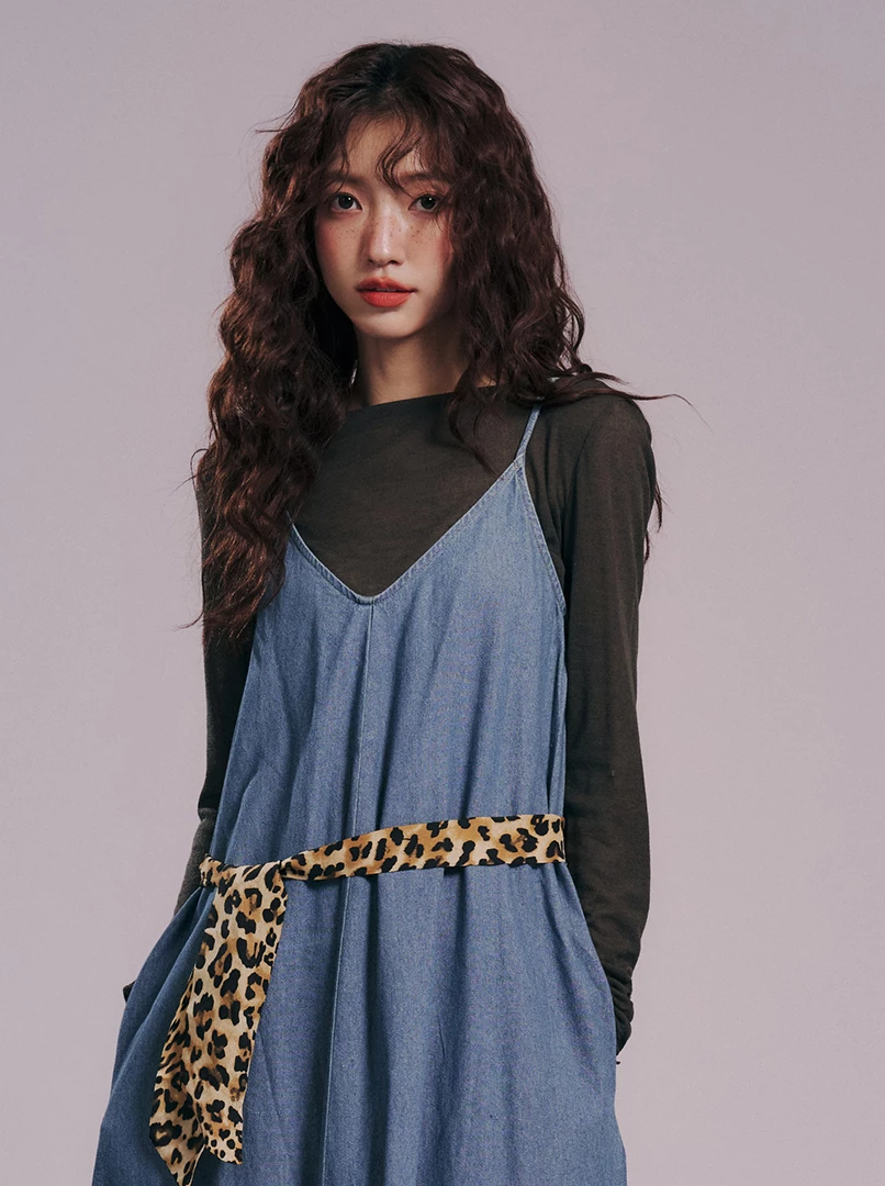 基礎百搭捲邊天絲打底衫