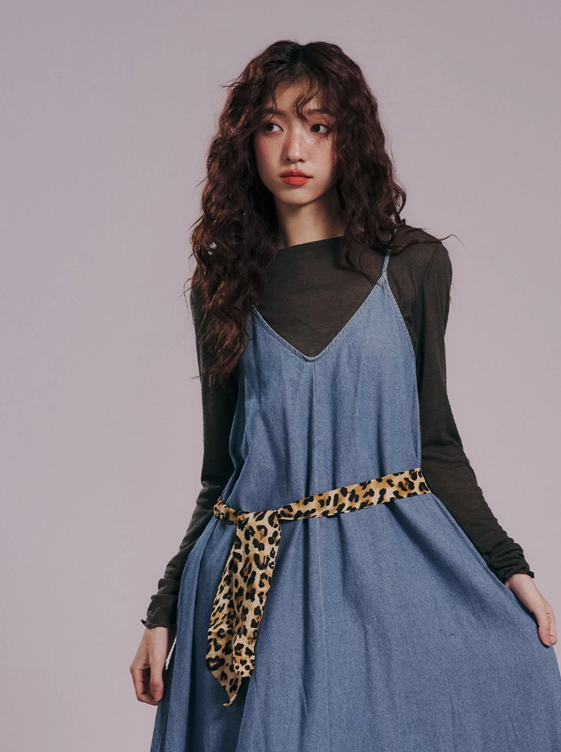 基礎百搭捲邊天絲打底衫