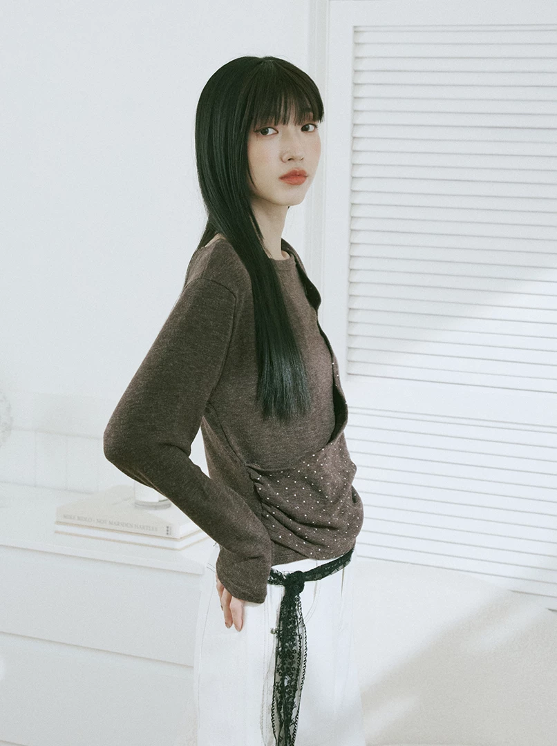 掛脖一字領設計針織上衣