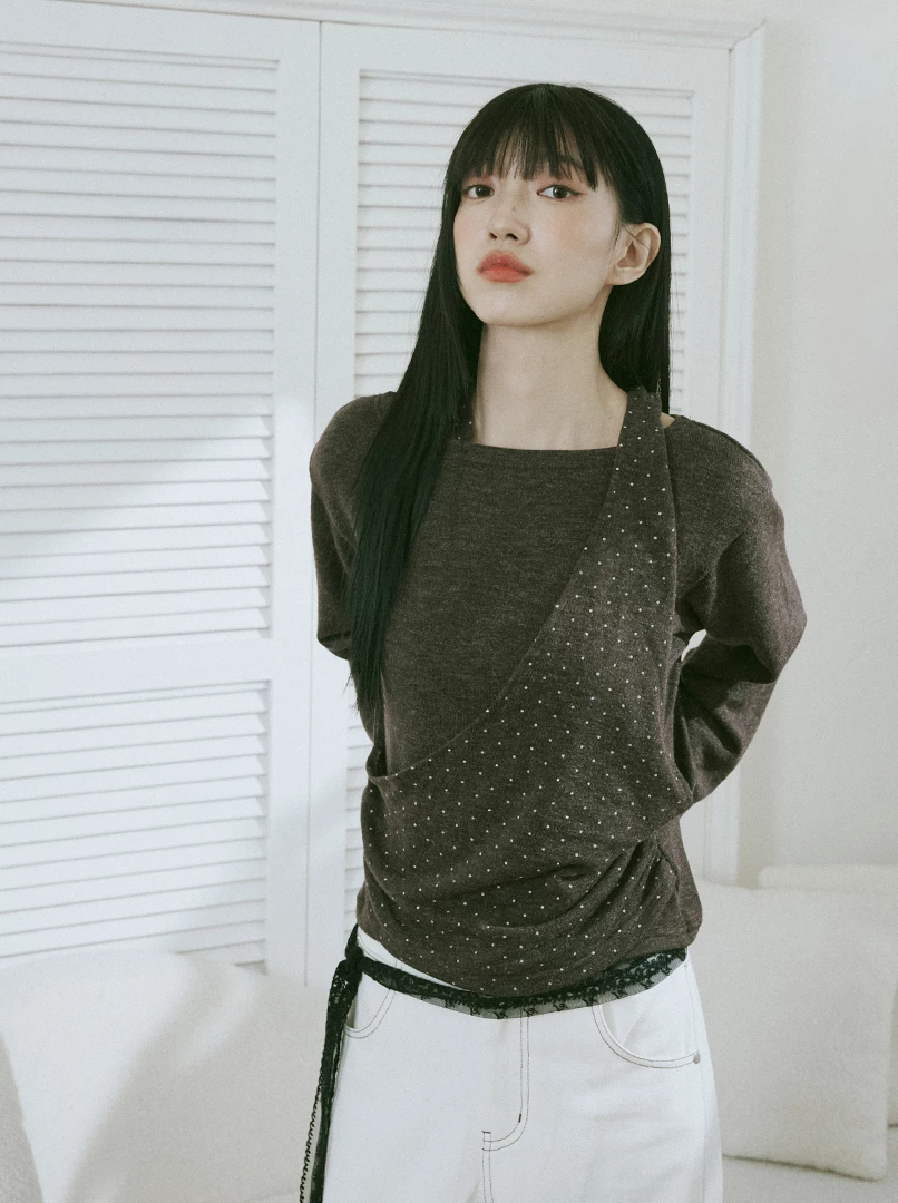 掛脖一字領設計針織上衣