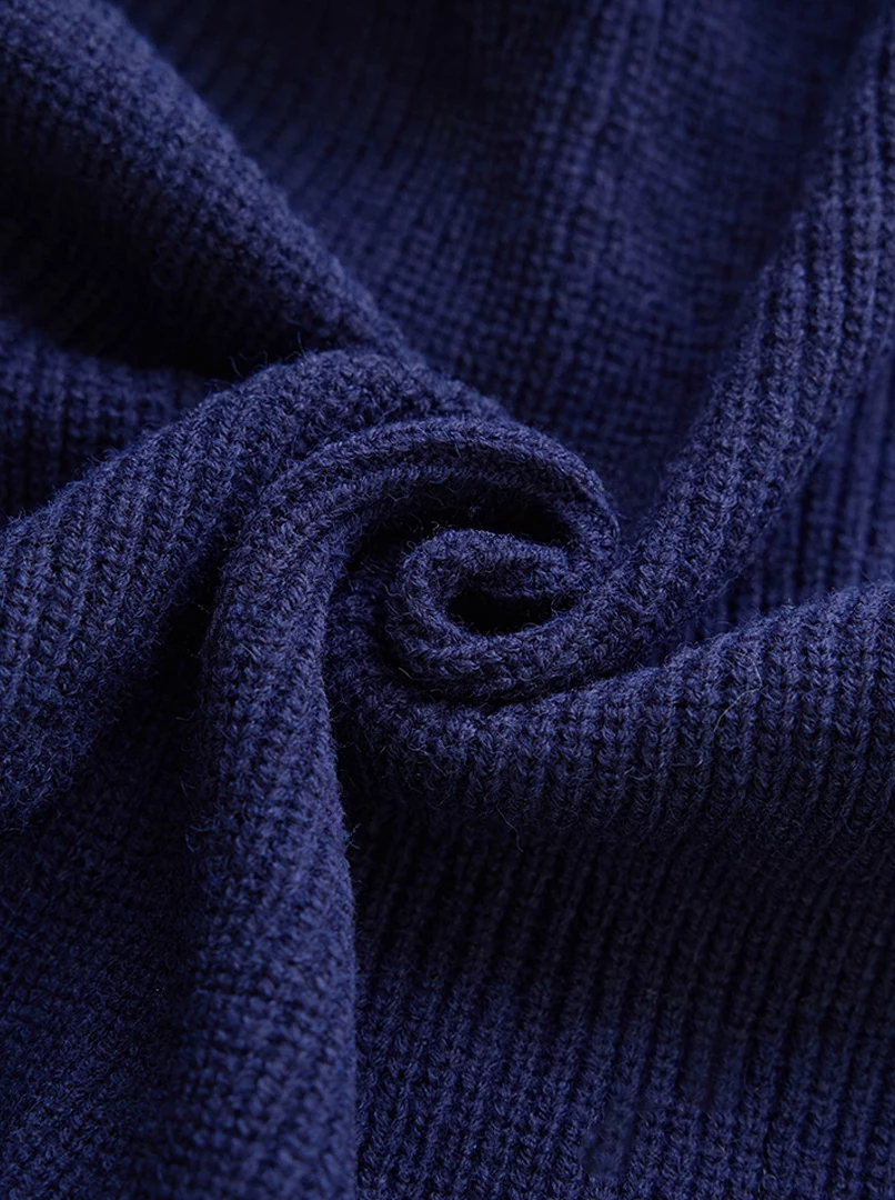 大V領坑條外搭針織上衣