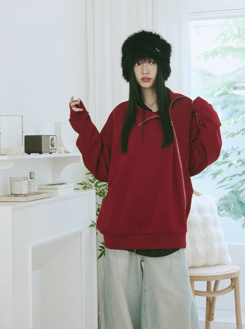 斜拉鍊設計疊穿大學T