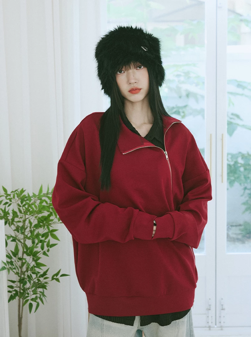 斜拉鍊設計疊穿大學T