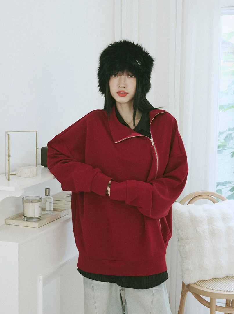 斜拉鍊設計疊穿大學T