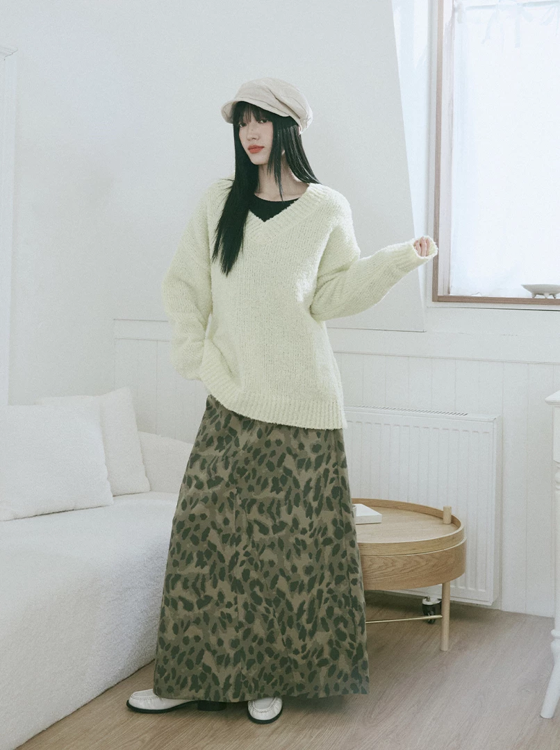 顆粒感鉤織V領毛衣