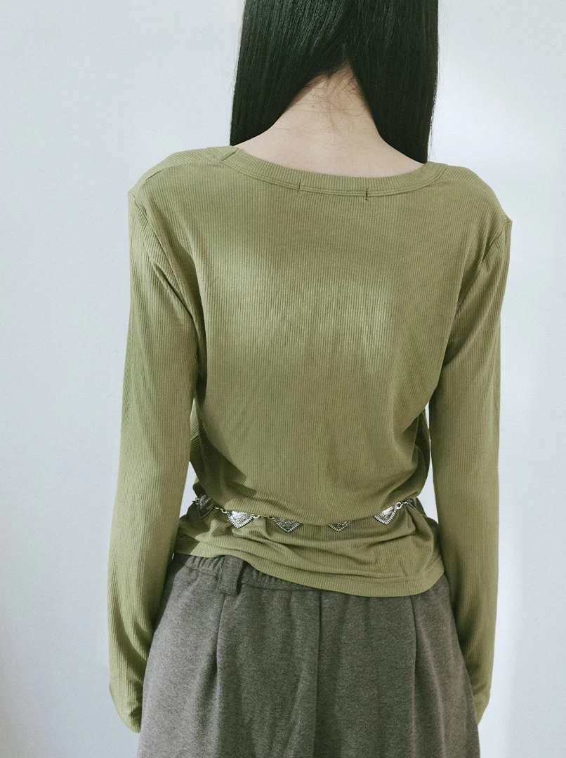 U領打底長袖上衣