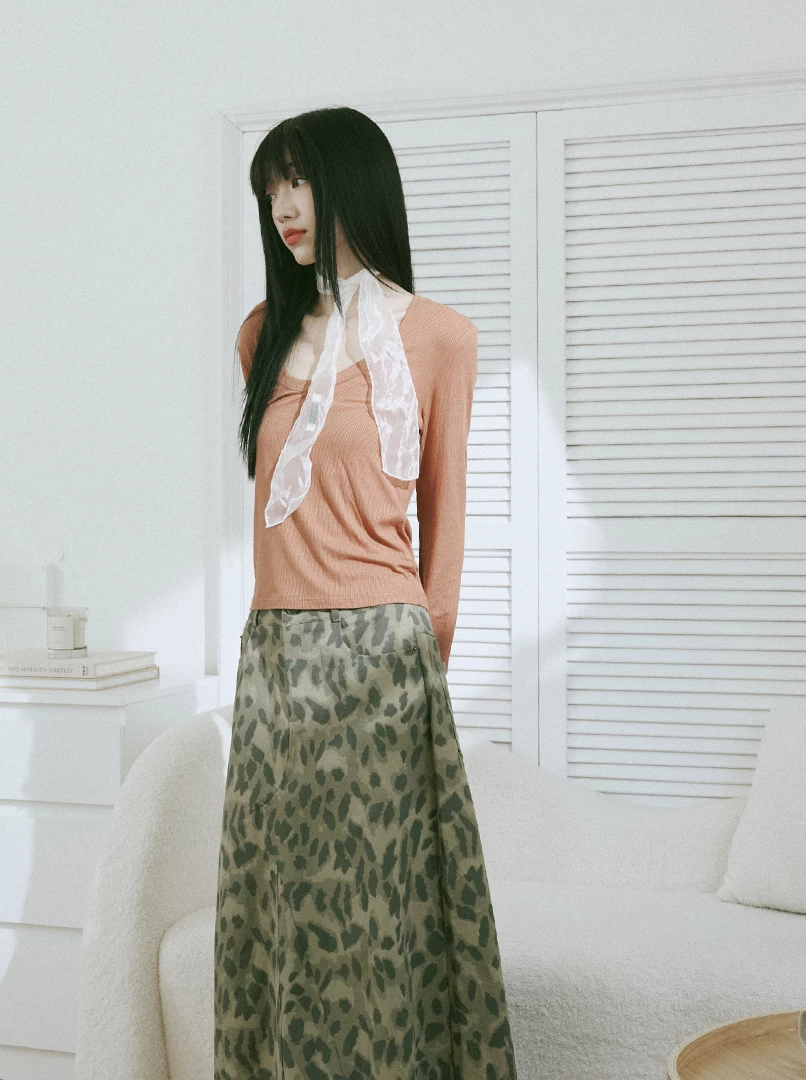 U領打底長袖上衣