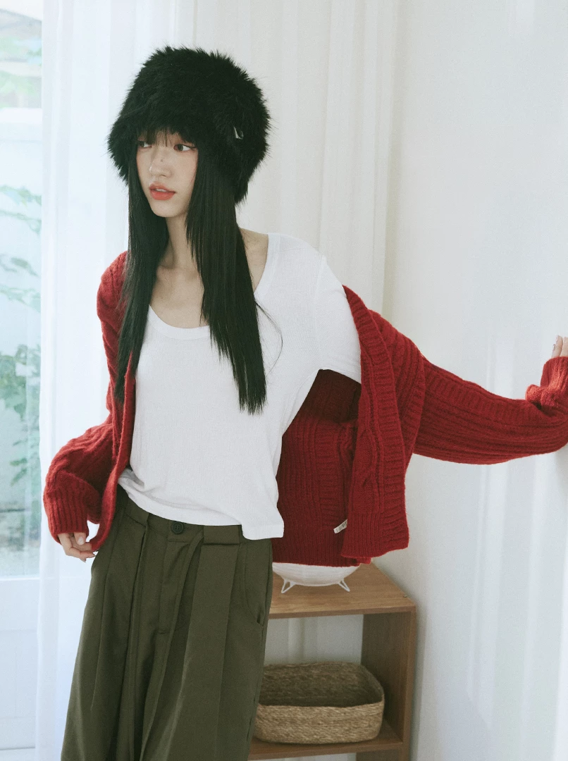 U領打底長袖上衣