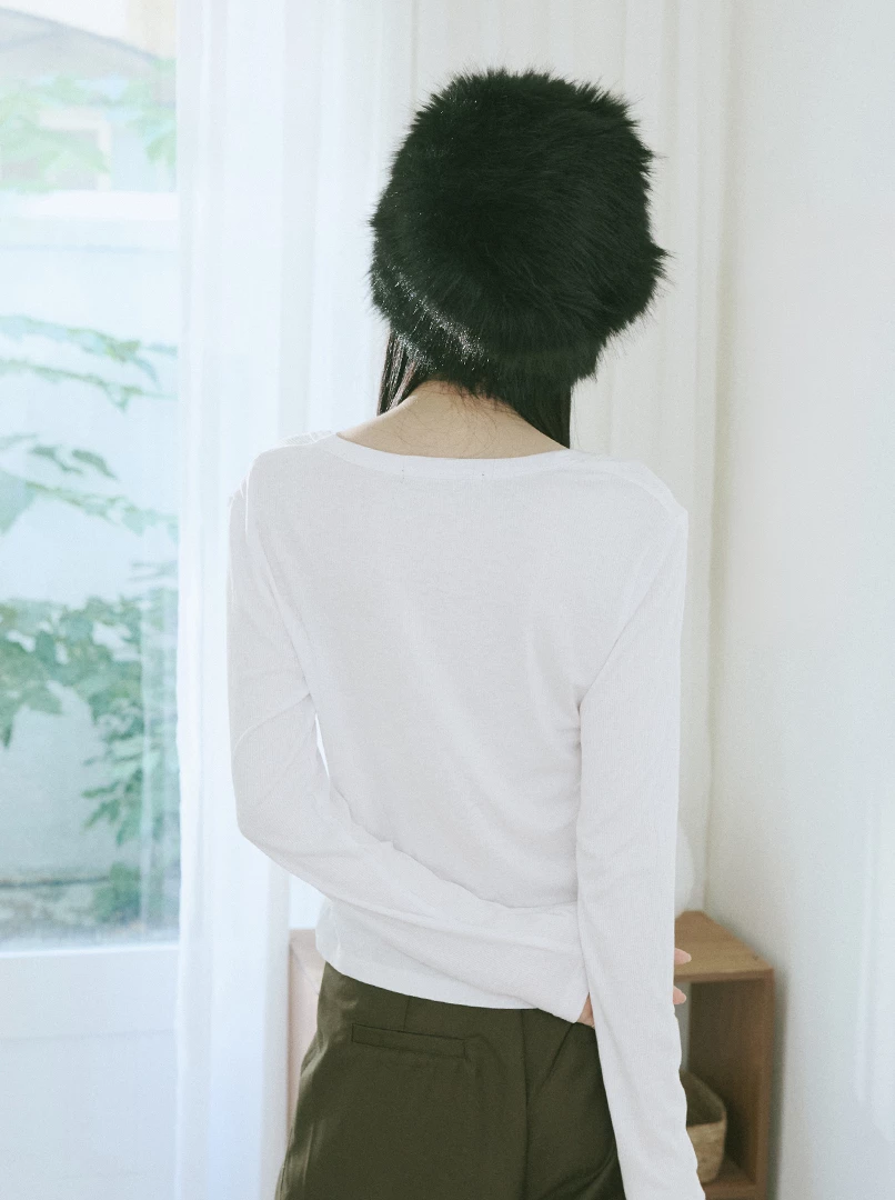 U領打底長袖上衣