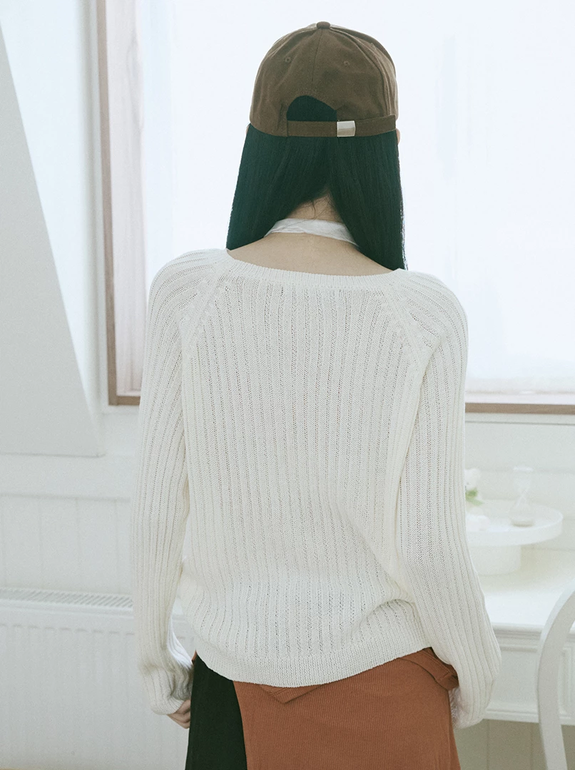 圓領坑條針織上衣