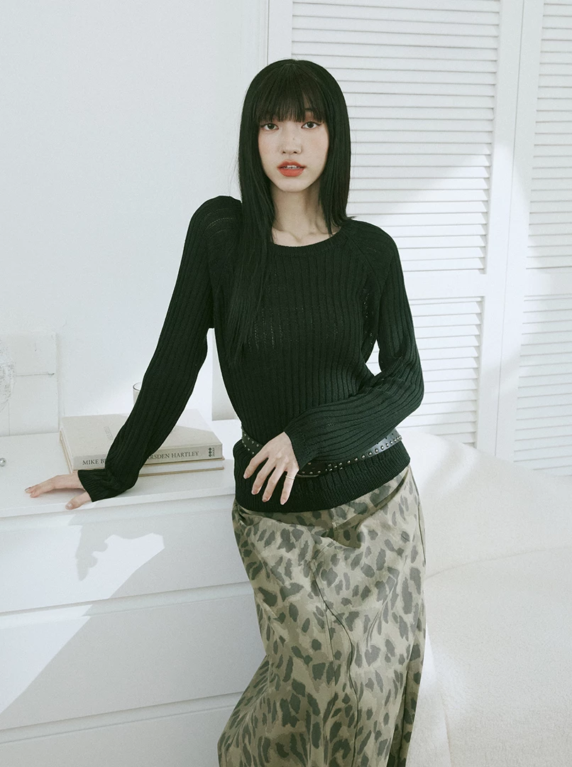 圓領坑條針織上衣