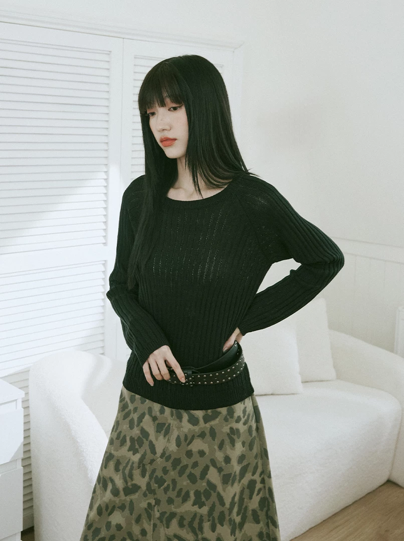 圓領坑條針織上衣