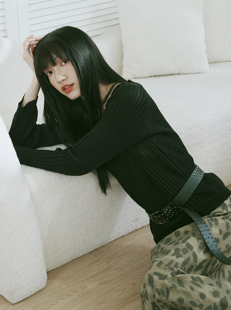 圓領坑條針織上衣