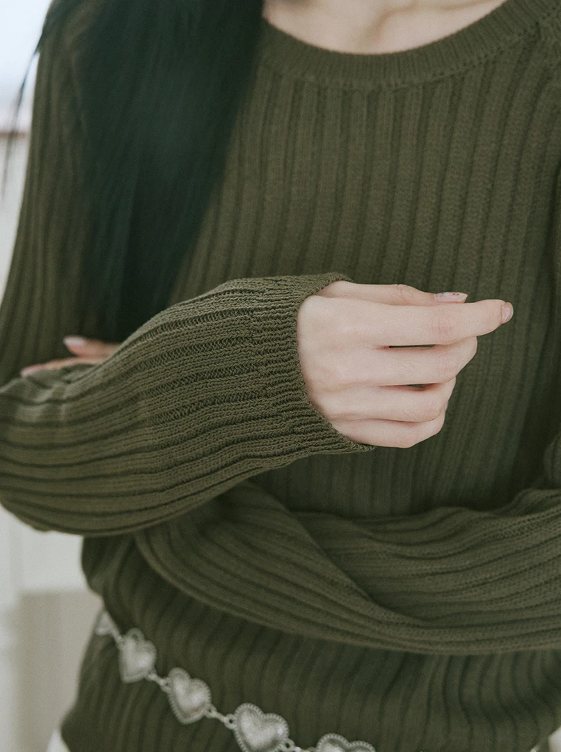 圓領坑條針織上衣