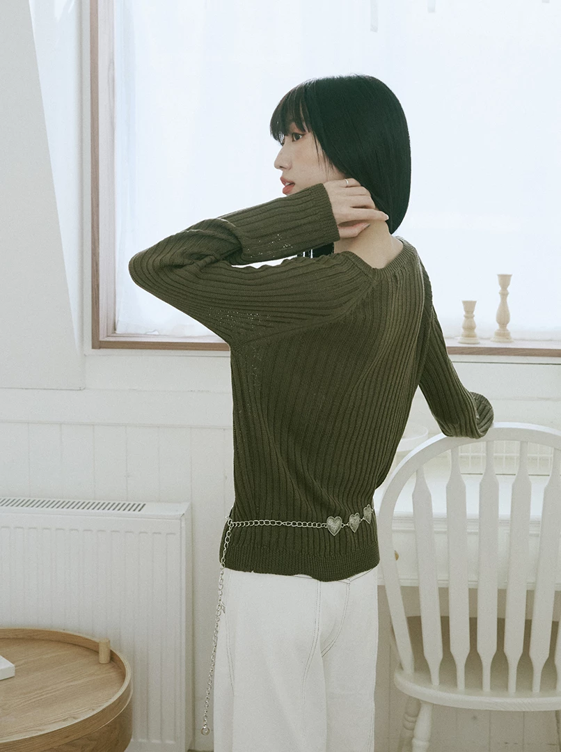 圓領坑條針織上衣