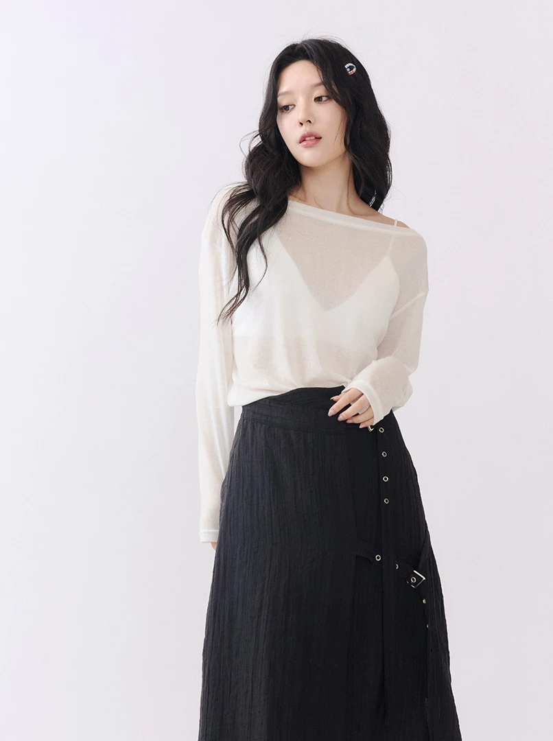 圓領透膚後開衩長袖衫